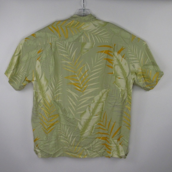 Tommy Bahama Camp Shirt Size Large Short Sleeve - Picture 2 of 7
